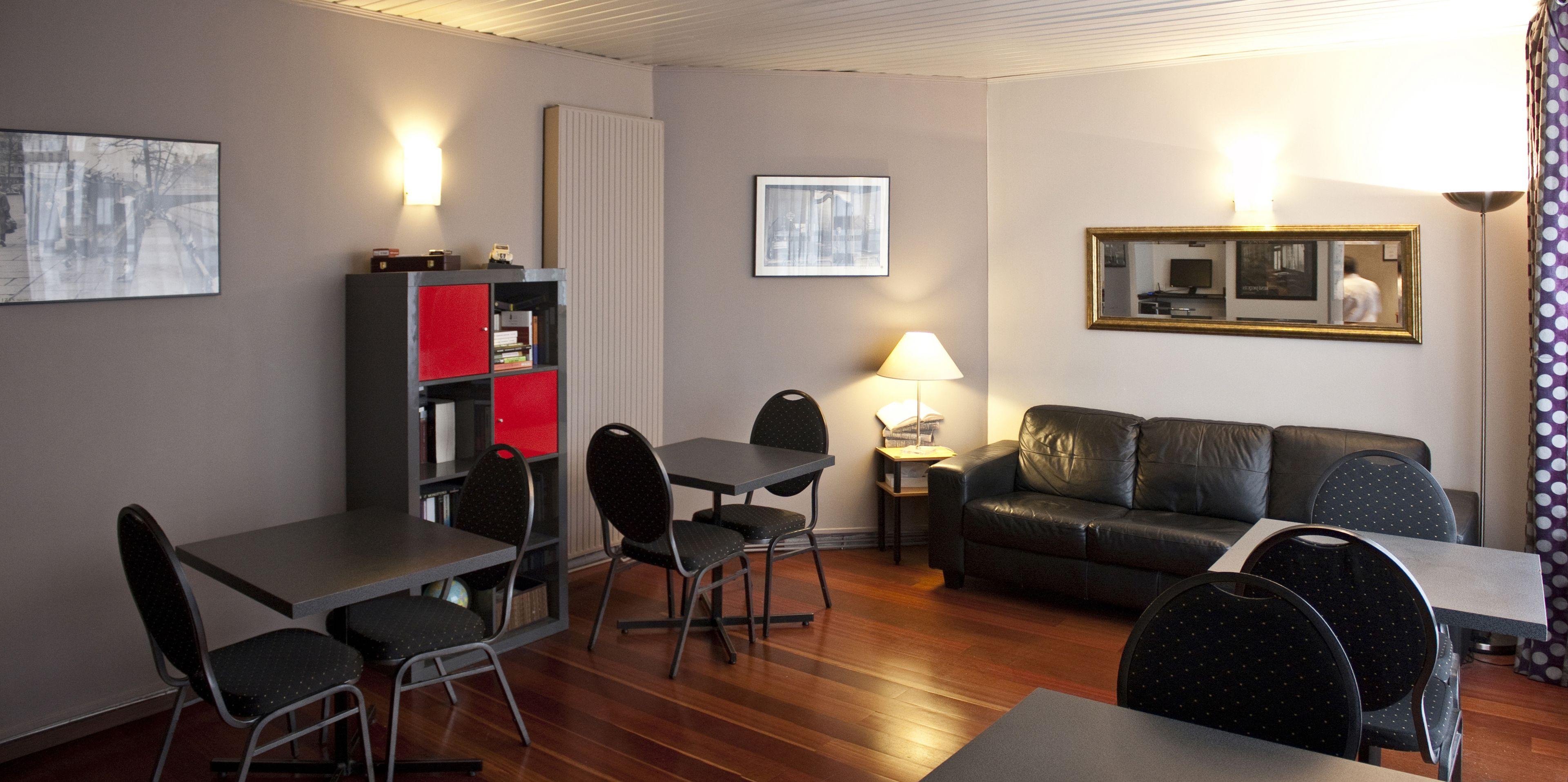 Hotel Hippodrome Paris