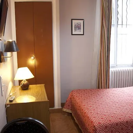 Hippodrome Hotel 2*