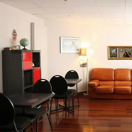Hippodrome Hotel Paris