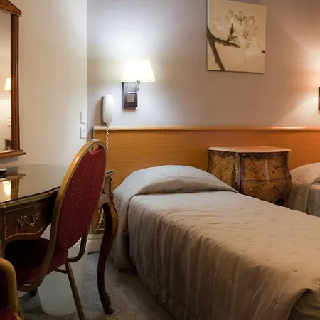 Hotel Hippodrome Paris