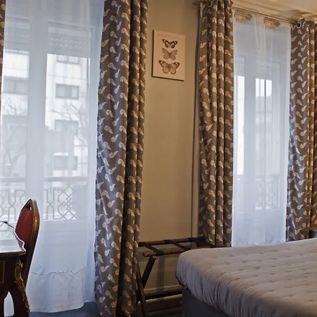 Hippodrome Hotel 2*