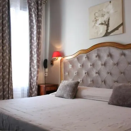 Hotel Hippodrome 2*