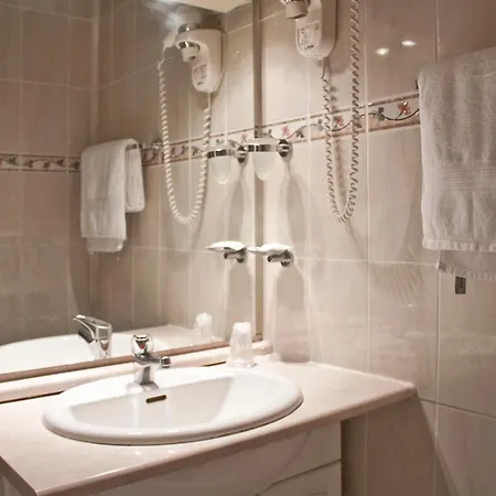 Hotel Hippodrome 2*